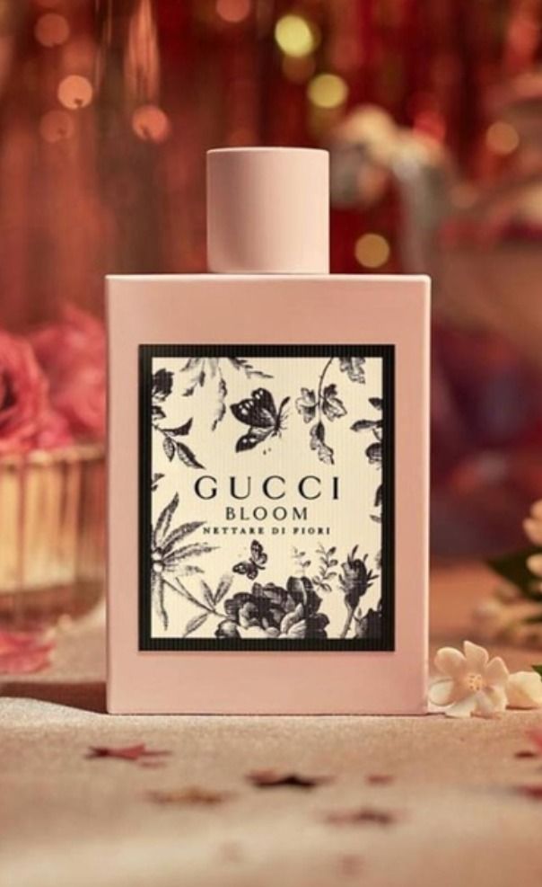 Close-up of Gucci Bloom Acqua Di Fiori Eau de Toilette, 100ml perfume bottle